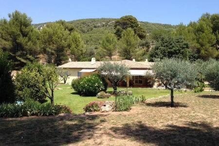 Maison Privee Au Calme Dans Mas Provencal Villa Sanary-sur-Mer Exteriör bild